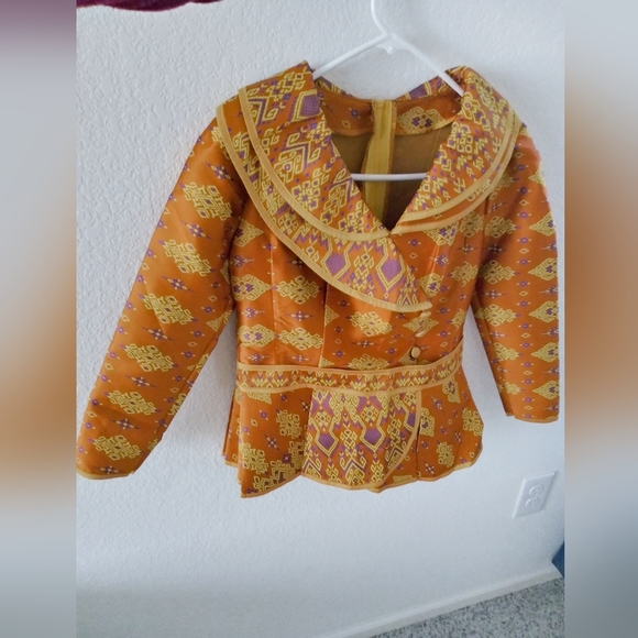 Cambodia out fit - Picture 2 of 4